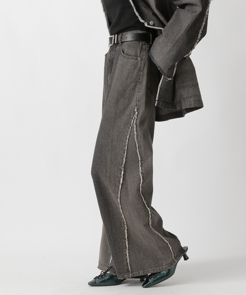 PAGEBOY(ページボーイ)の「ストライプデニムワイドパンツ(デニムパンツ・レディース・ブラック/ブルー・MEDIUM/SMALL)」の2枚目の写真