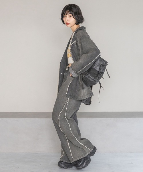 PAGEBOY(ページボーイ)の「ストライプデニムワイドパンツ(デニムパンツ・レディース・ブラック/ブルー・MEDIUM/SMALL)」の8枚目の写真