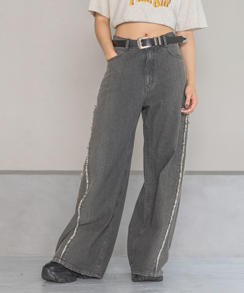 PAGEBOY(ページボーイ)の「ストライプデニムワイドパンツ(デニムパンツ・レディース・ブラック/ブルー・MEDIUM/SMALL)」の7枚目の写真