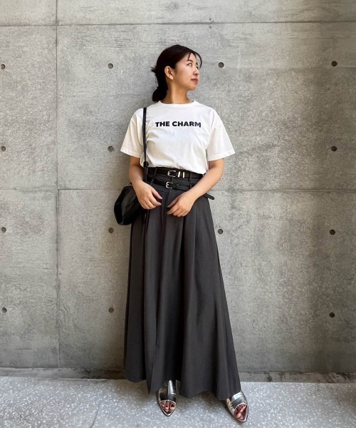 ketty cherie（ケティシェリー）の「ダブルベルトデザインタックワイドスカート≪洗濯機で洗える≫（スカート・レディース・ブラック/グレー・M）」の3枚目の写真