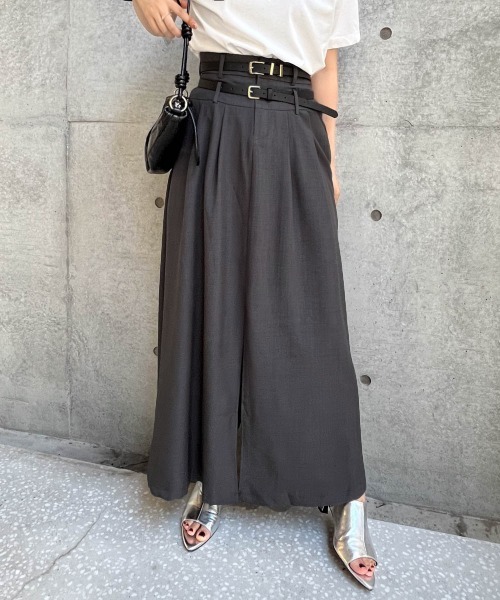 ketty cherie（ケティシェリー）の「ダブルベルトデザインタックワイドスカート≪洗濯機で洗える≫（スカート・レディース・ブラック/グレー・M）」の4枚目の写真
