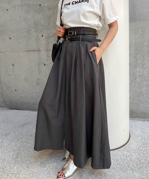 ketty cherie（ケティシェリー）の「ダブルベルトデザインタックワイドスカート≪洗濯機で洗える≫（スカート・レディース・ブラック/グレー・M）」の7枚目の写真