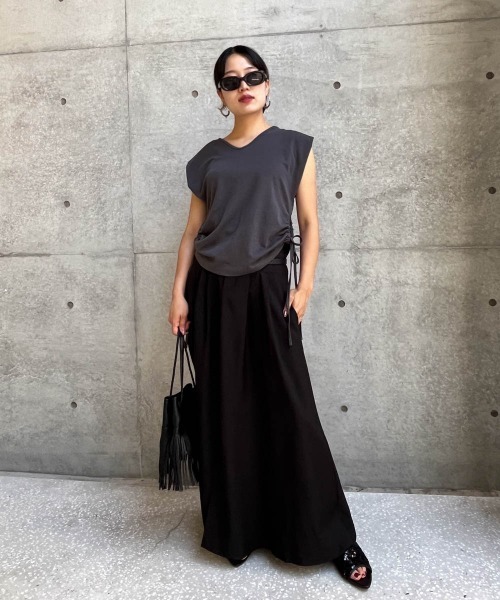 ketty cherie（ケティシェリー）の「ダブルベルトデザインタックワイドスカート≪洗濯機で洗える≫（スカート・レディース・ブラック/グレー・M）」の15枚目の写真