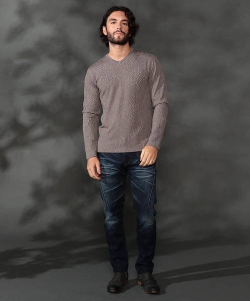 HIDEAWAYS NICOLE（ハイダウェイニコル）の「ゼブラ風ブリスタ-ジャカードＶネックプルオーバー（Tシャツ/カットソー・メンズ・オフホワイト/ブラック/モカ/ダークブラウン・MEDIUM/X-LARGE/LARGE）」の6枚目の写真