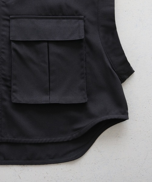 &g'aime(アンジェム)の「【&g'aime】フラップポケットジップアップショートベスト FLAP POCKET ZIPUP SHORT VEST(ベスト・レディース・チャコールグレー/ブラック・FREE)」の8枚目の写真