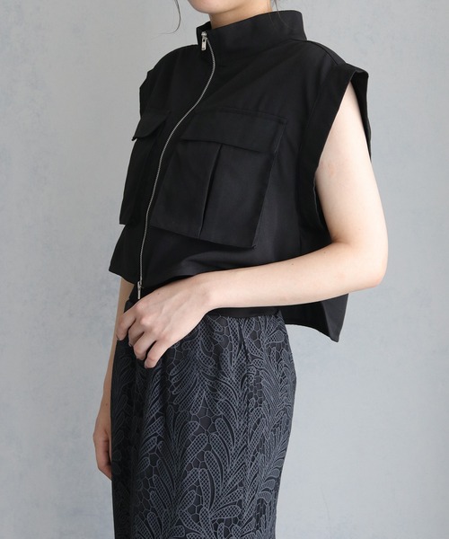 &g'aime(アンジェム)の「【&g'aime】フラップポケットジップアップショートベスト FLAP POCKET ZIPUP SHORT VEST(ベスト・レディース・チャコールグレー/ブラック・FREE)」の20枚目の写真