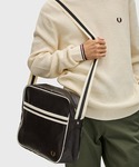 FRED PERRY(フレッドペリー)の「バッグ(ショルダーバッグ)」