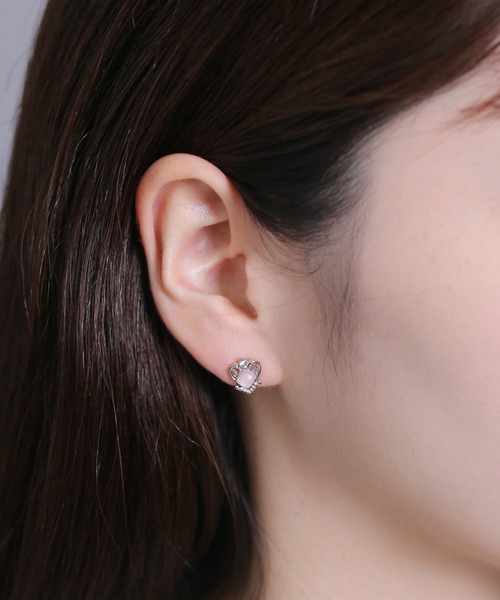 Peony(ピオニー)の「【Peony/ピオニー】/王冠風 ハートデザインピアス(ピアス(両耳用)・レディース・ゴールド系1/ゴールド系3/シルバー系2/シルバー系4/ゴールド系2/ゴールド系4/シルバー系3/シルバー系1・FREE)」の14枚目の写真