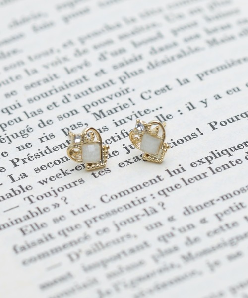 Peony(ピオニー)の「【Peony/ピオニー】/王冠風 ハートデザインピアス(ピアス(両耳用)・レディース・ゴールド系1/ゴールド系3/シルバー系2/シルバー系4/ゴールド系2/ゴールド系4/シルバー系3/シルバー系1・FREE)」の18枚目の写真
