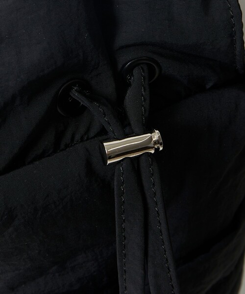 Firsthand（ファーストハンド）の「Firsthand/ファーストハンド 中綿ショルダー / メッセンジャーバッグ（ショルダーバッグ・メンズ・ブラック・ONE SIZE）」の7枚目の写真