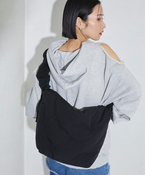 Firsthand（ファーストハンド）の「Firsthand/ファーストハンド 中綿ショルダー / メッセンジャーバッグ（ショルダーバッグ・メンズ・ブラック・ONE SIZE）」の22枚目の写真