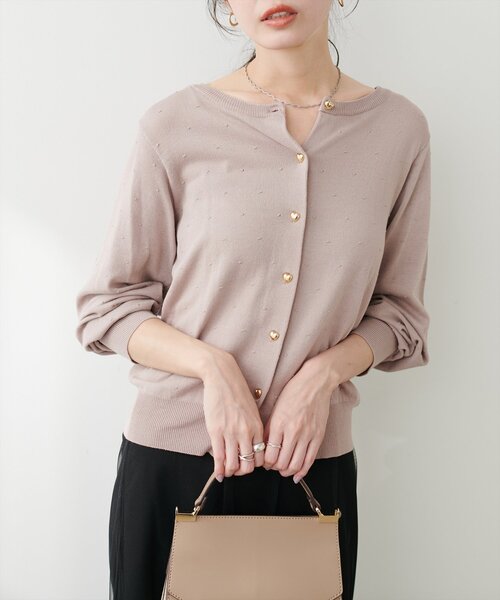 natural couture(ナチュラルクチュール)の「ちびハート釦ドット編みカーデ(カーディガン/ボレロ・レディース・ボルドー/ブラック/アイボリー/ピンクベージュ/ブルー・FREE)」の15枚目の写真