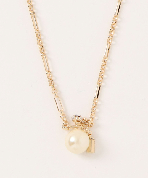 qualite(カリテ)の「パールキャッチネックレス(ネックレス・レディース・ゴールド/シルバー・フリー)」の2枚目の写真