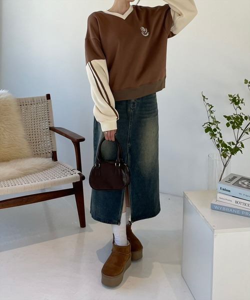 clear（クリア）の「ライン入リ配色ワンポイント刺繍スウェット[大人カジュアル オーバーサイズ]≪再入荷≫（スウェット・レディース・ネイビー/モカ・F）」の8枚目の写真