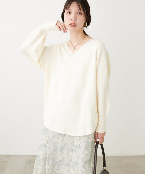 natural couture（ナチュラルクチュール）の「【ako】骨ストさんのVネックニット（ニット/セーター・レディース・オレンジ/ピンク/レッド/オフホワイト/ブルー/チャコールグレー・FREE）」の15枚目の写真