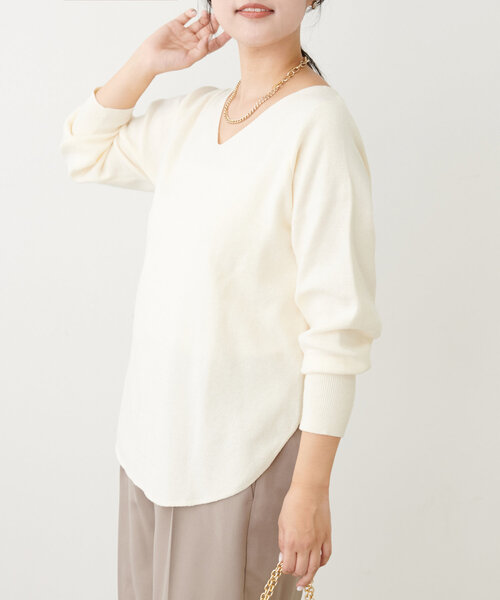 natural couture（ナチュラルクチュール）の「【ako】骨ストさんのVネックニット（ニット/セーター・レディース・オレンジ/ピンク/レッド/オフホワイト/ブルー/チャコールグレー・FREE）」の17枚目の写真