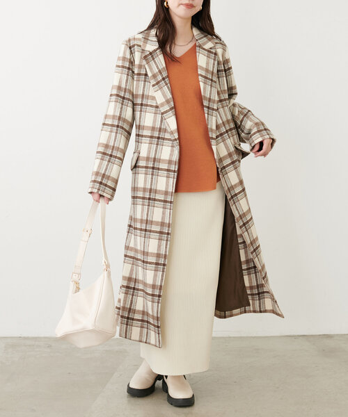 natural couture（ナチュラルクチュール）の「【ako】骨ストさんのVネックニット（ニット/セーター・レディース・オレンジ/ピンク/レッド/オフホワイト/ブルー/チャコールグレー・FREE）」の11枚目の写真