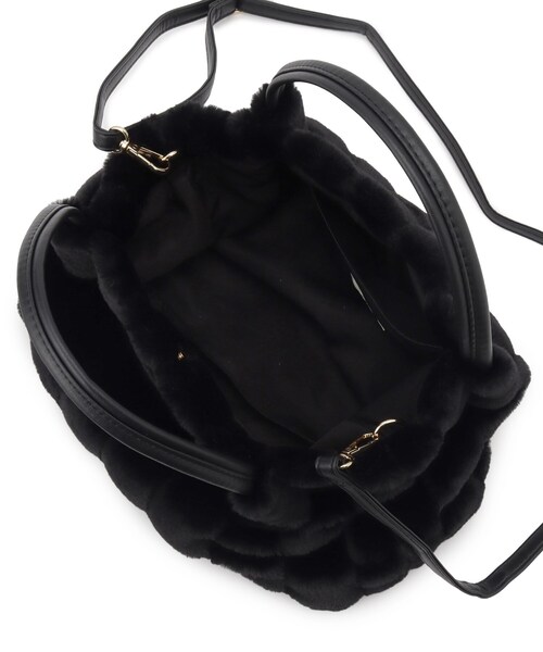 SHOO・LA・RUE（シューラルー）の「◆【2WAY】上品カラーで取り入れやすい ふわふわ ストライプファートートバッグ（トートバッグ・レディース・ベージュ/グレー/ブラック/アイボリー・00）」の17枚目の写真