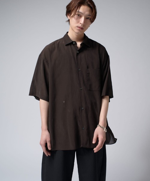 Lui's（ルイス）の「キュプラ混ワイド半袖シャツ（シャツ/ブラウス・メンズ・ネイビー/チャコールグレー/ブラック・FREE）」の3枚目の写真