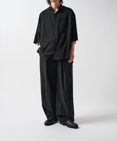 Lui's（ルイス）の「キュプラ混ワイド半袖シャツ（シャツ/ブラウス・メンズ・ネイビー/チャコールグレー/ブラック・FREE）」の6枚目の写真