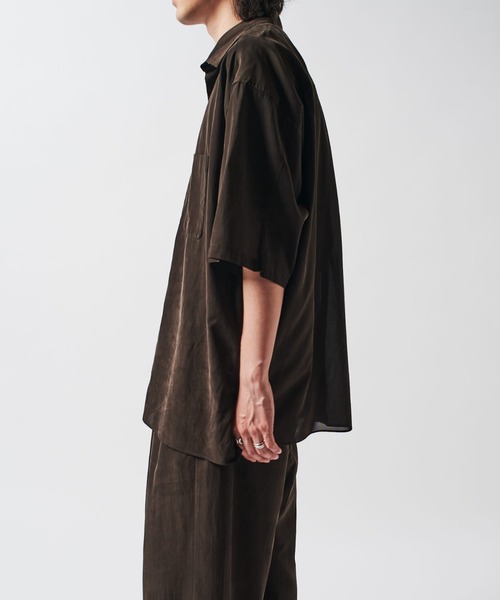 Lui's（ルイス）の「キュプラ混ワイド半袖シャツ（シャツ/ブラウス・メンズ・ネイビー/チャコールグレー/ブラック・FREE）」の11枚目の写真