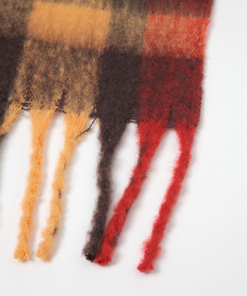 LEPSIM（レプシィム）の「太フリンジチェックストール　145725（ストール/ショール・レディース・ブルー/オレンジ/ブルー系その他・ONE SIZE）」の14枚目の写真