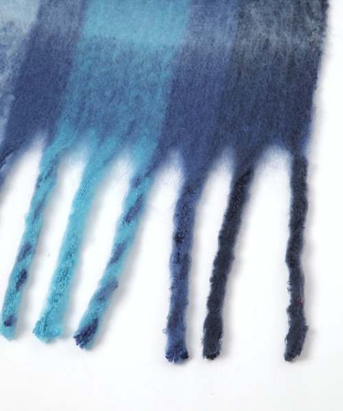 LEPSIM（レプシィム）の「太フリンジチェックストール　145725（ストール/ショール・レディース・ブルー/オレンジ/ブルー系その他・ONE SIZE）」の17枚目の写真