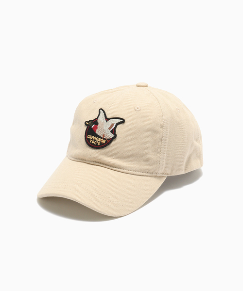 CHEVIGNON（シェビニオン）の「CHEVIGNON / シェビニオン 417別注 TOGS CAP（キャップ・メンズ・ベージュ/レッド/ブラック・FREE）」の2枚目の写真