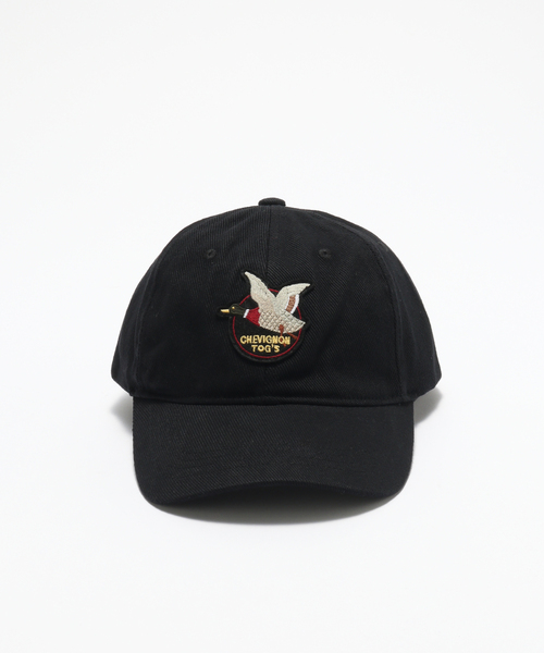 CHEVIGNON（シェビニオン）の「CHEVIGNON / シェビニオン 417別注 TOGS CAP（キャップ・メンズ・ベージュ/レッド/ブラック・FREE）」の4枚目の写真