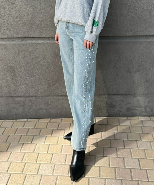 ampm(エーエムピーエム)の「【ampm】パール&ビジューサイドラインデニムパンツ(デニムパンツ・レディース・ブルー・MEDIUM)」の17枚目の写真