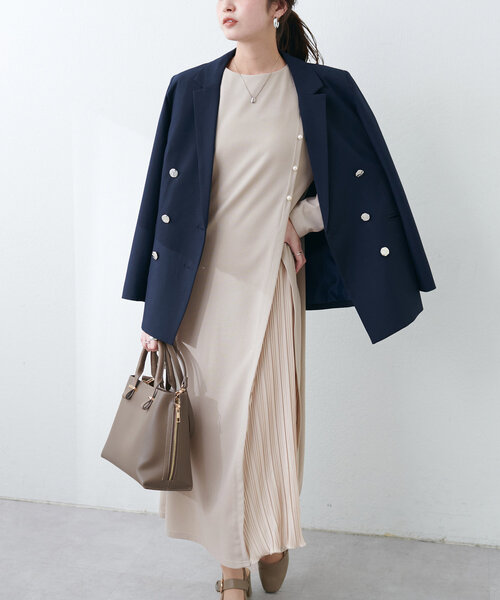 natural couture(ナチュラルクチュール)の「【WEB限定】カットジョーゼットプリーツ切替ワンピース(ワンピース・レディース・ブラック/アイボリー/ブルー・FREE)」の22枚目の写真
