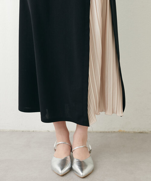 natural couture(ナチュラルクチュール)の「【WEB限定】カットジョーゼットプリーツ切替ワンピース(ワンピース・レディース・ブラック/アイボリー/ブルー・FREE)」の8枚目の写真