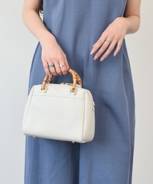 CHRISTIAN VILLA（クリスチャンヴィラ）の「【CHRISTIAN VILLA】バンブーハンドルミニボストンバッグ(Q56438)（ボストンバッグ）」