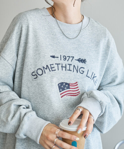 【ユニセックス】チェーンステッチモチーフ刺繍スウェット（Tシャツ/カットソー）｜DISCOAT（ディスコート）