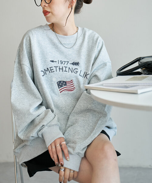 【ユニセックス】チェーンステッチモチーフ刺繍スウェット（Tシャツ/カットソー）｜DISCOAT（ディスコート）