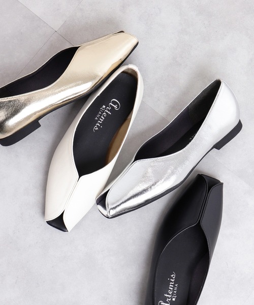 artemis by DIANA(アルテミスバイダイアナ)の「【片足150g】軽量 オープントゥフラットシューズ(パンプス・レディース・ゴールド/ホワイト/ブラック/シルバー・24.5cm/23.5cm/23.0cm/22.5cm/25.0cm/24.0cm/22.0cm)」の7枚目の写真