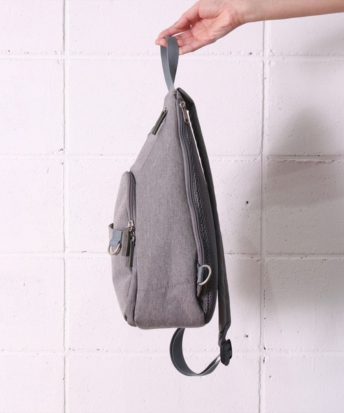 anello（アネロ）の「(LF)【anello】4ポケット 撥水加工 クロス ボディバッグ（ボディバッグ/ウエストポーチ・レディース・ブラック/ネイビー/ライトグレー・ONE SIZE）」の12枚目の写真