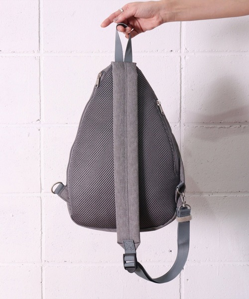 anello（アネロ）の「(LF)【anello】4ポケット 撥水加工 クロス ボディバッグ（ボディバッグ/ウエストポーチ・レディース・ブラック/ネイビー/ライトグレー・ONE SIZE）」の13枚目の写真