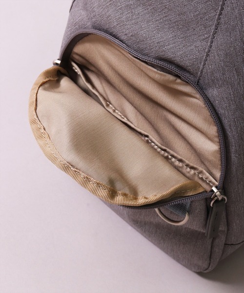 anello（アネロ）の「(LF)【anello】4ポケット 撥水加工 クロス ボディバッグ（ボディバッグ/ウエストポーチ・レディース・ブラック/ネイビー/ライトグレー・ONE SIZE）」の16枚目の写真