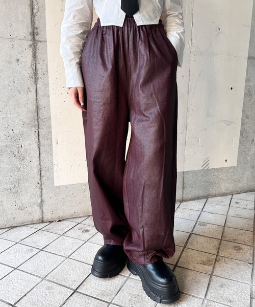 Figments(フィグメンツ)の「ダブルウエストコーティングパンツ(その他パンツ・レディース・ブラック/ワイン・MEDIUM/SMALL)」の1枚目の写真