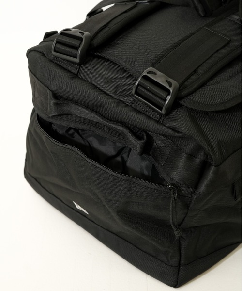 NEW ERA(ニューエラ)の「【NEW ERA/ニューエラ】CLUB DUFFLE BAG(ボストンバッグ・メンズ・ブラック/ブラック×ホワイト・FREE)」の12枚目の写真