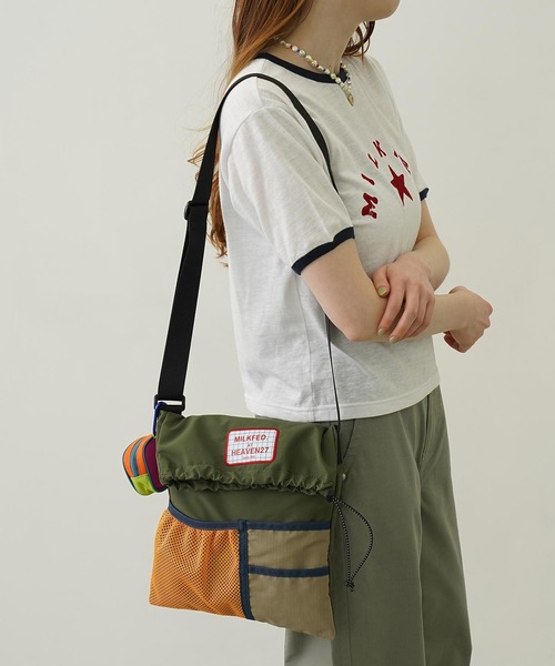 MILKFED.(ミルクフェド)の「MULTI COLOR SHOULDER BAG(ショルダーバッグ・レディース・オリーブ/ブラック/ブルー・ONE SIZE)」の4枚目の写真