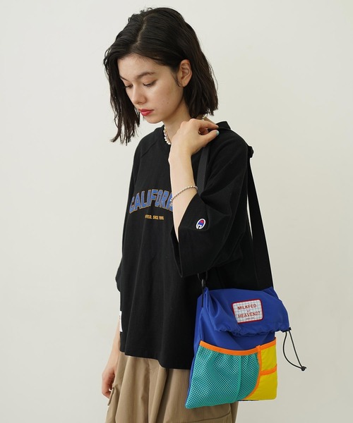 MILKFED.(ミルクフェド)の「MULTI COLOR SHOULDER BAG(ショルダーバッグ・レディース・オリーブ/ブラック/ブルー・ONE SIZE)」の8枚目の写真