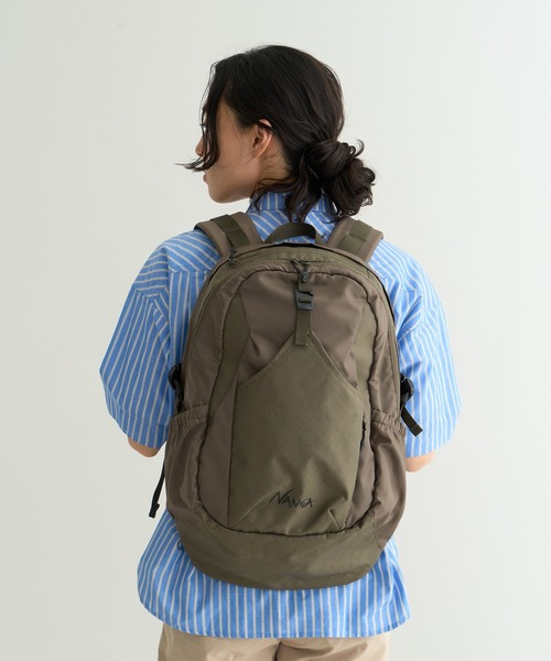 NANGA(ナンガ)の「ECOPAK UR BACKPACK/エコパック UR バックパック(バックパック/リュック・メンズ・ブラック/オリーブ・FREE)」の4枚目の写真