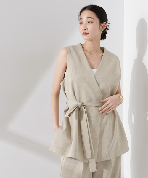 NANO universe（ナノユニバース）の「多機能素材ジレ(セットアップ可)（ノーカラージャケット・レディース・ライトグレー/ダークネイビー/ベージュ・FREE）」の11枚目の写真