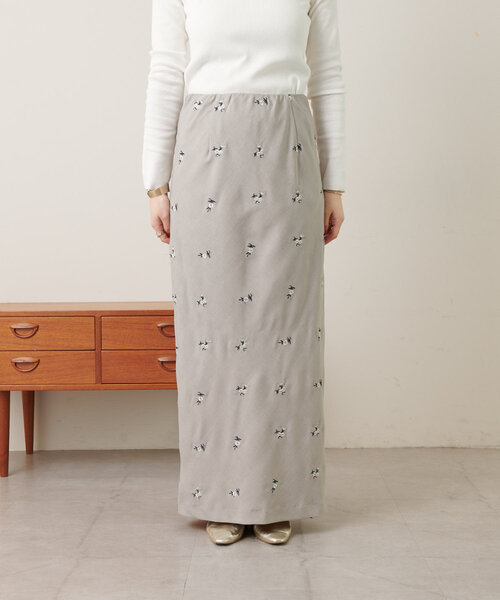 yuni 刺繍　タイトスカート セール】《サイズ展開あり》《気分があがる刺繍》刺繍タイト