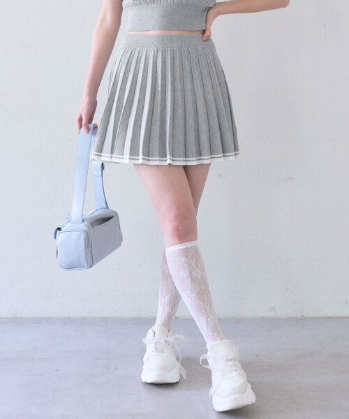 OLIVE des OLIVE(オリーブデオリーブ)の「ニットプリーツスカート(スカート・レディース・イエロー/ネイビー/オフホワイト/トップグレー・FREE)」の20枚目の写真