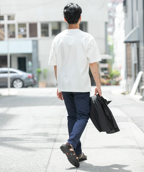 URBAN RESEARCH ROSSO MEN(アーバンリサーチロッソメン)の「『XLサイズあり』『UR TECH』防汚加工 リラックスクルーネックTシャツ(Tシャツ/カットソー・メンズ・ホワイト/ブラック/ネイビー/ライトグレー・MEDIUM/LARGE/X-LARGE/SMALL)」の13枚目の写真