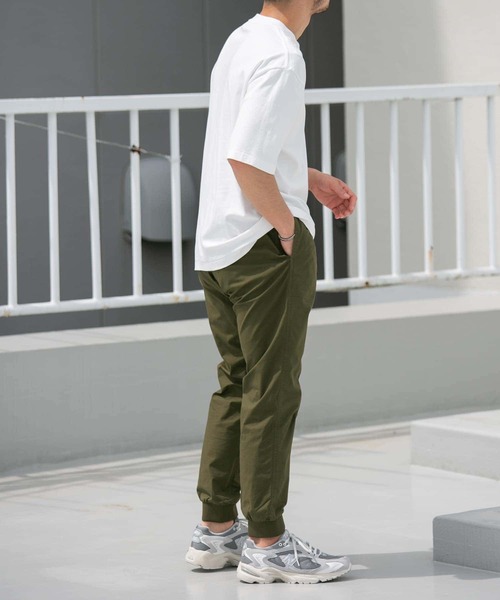 URBAN RESEARCH ROSSO MEN(アーバンリサーチロッソメン)の「『XLサイズあり』『UR TECH』防汚加工 リラックスクルーネックTシャツ(Tシャツ/カットソー・メンズ・ホワイト/ブラック/ネイビー/ライトグレー・MEDIUM/LARGE/X-LARGE/SMALL)」の18枚目の写真