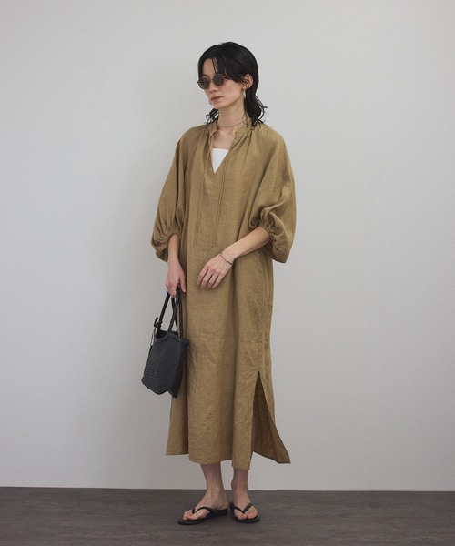 SALON adam et rope'（サロン アダム エ ロペ）の「【WEB限定】ヨーロピアンフラックスリネンワンピース［洗える］（ワンピース・レディース・ブラック/ベージュ/キナリ/ブルー系その他4・FREE）」の3枚目の写真